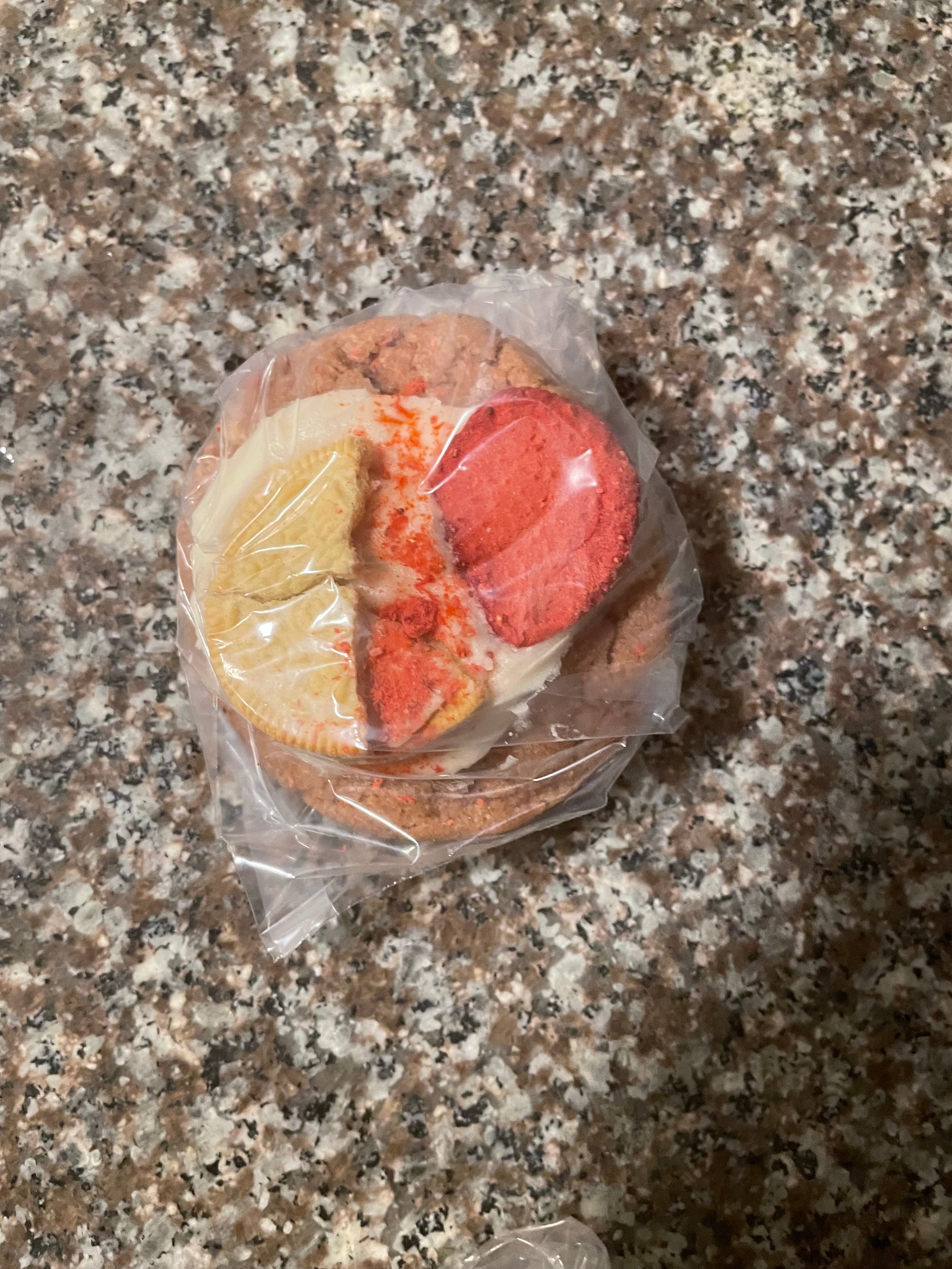 Strawberry Crunch Cookies